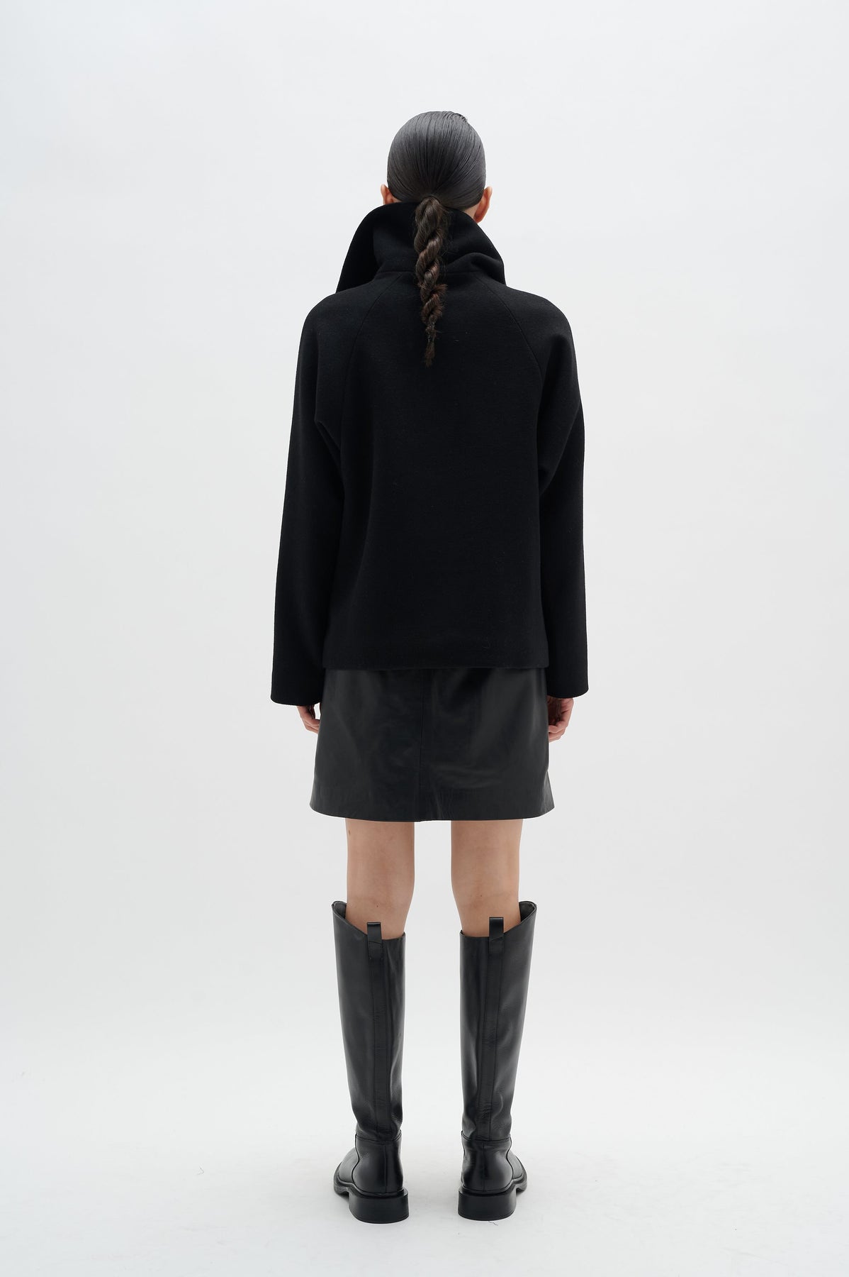 PerryIW Short Coat - Black