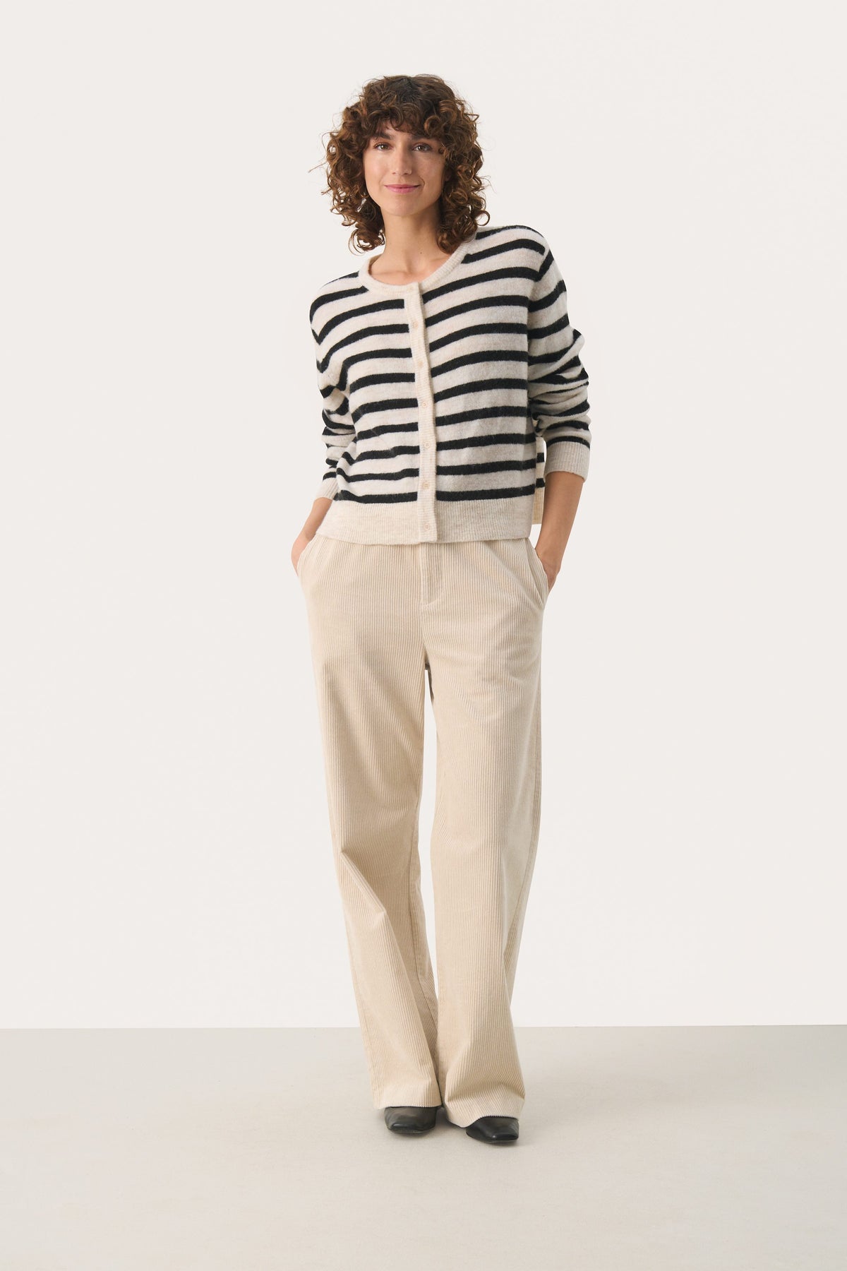 LinikaPW CA - Black Stripe
