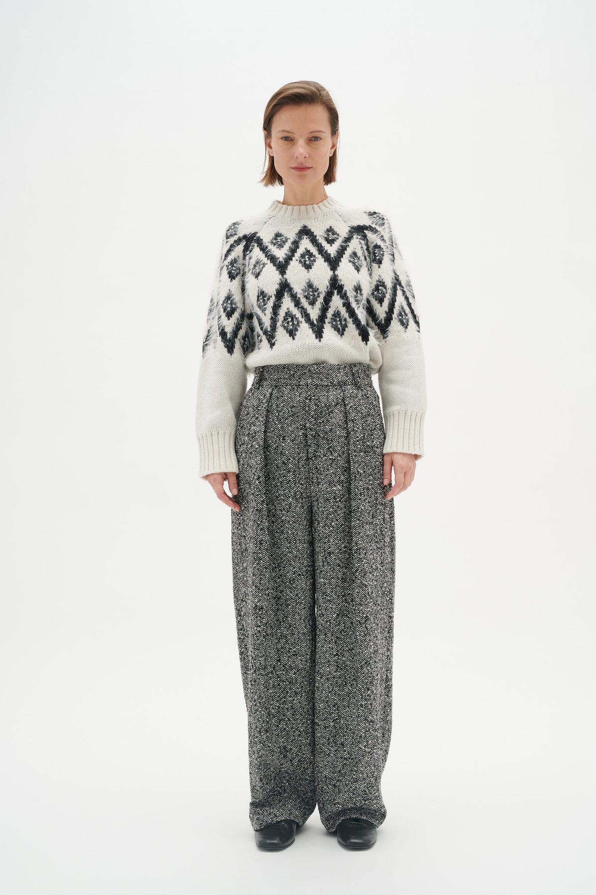 BlizIW Pullover - Black / White