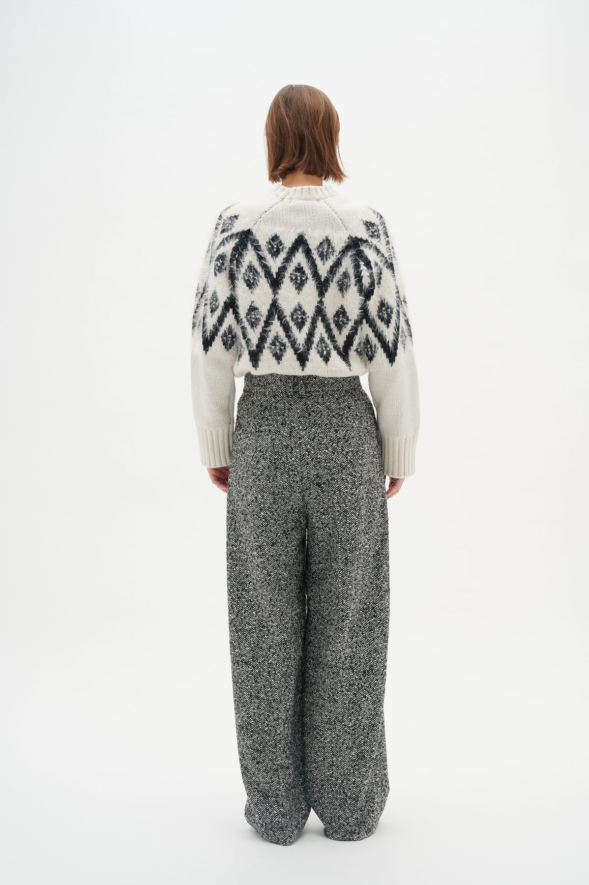 BlizIW Pullover - Black / White