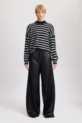 DebbieGZ Pullover - Black/White Striped