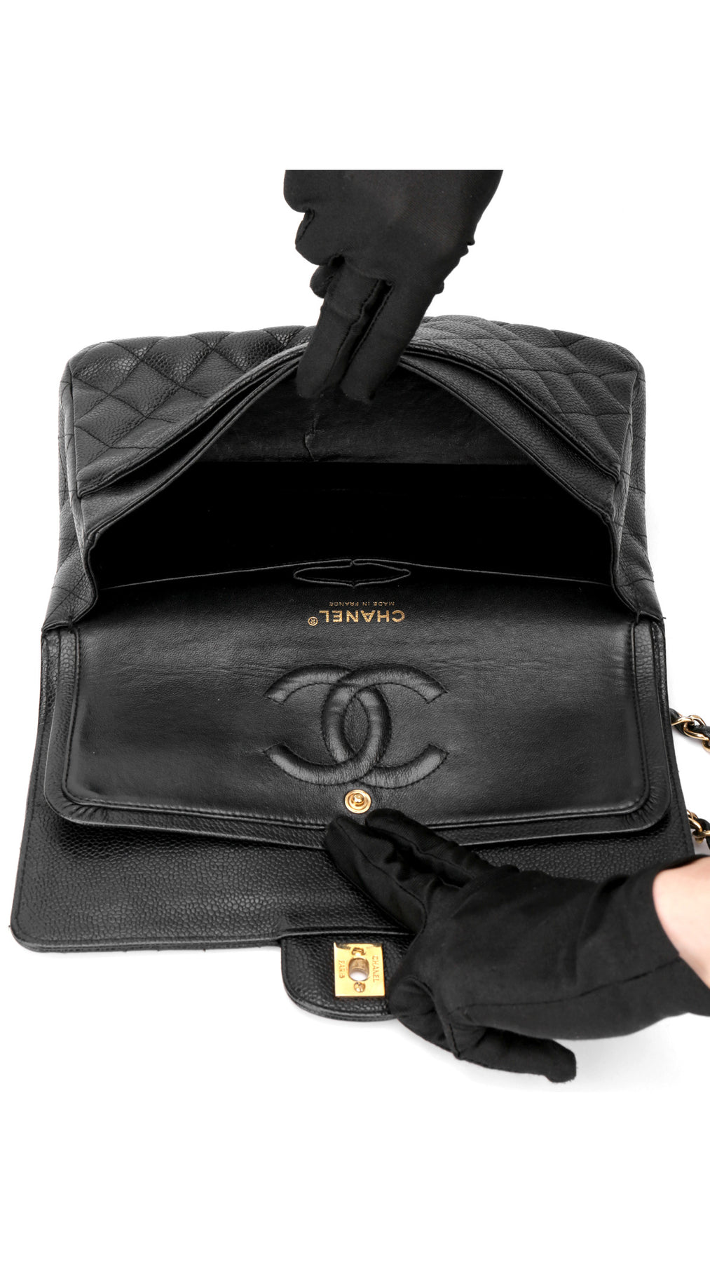 Chanel Classic Double Flap Bag Caviar Medium - Svart