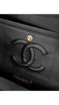 Chanel Classic Double Flap Bag Caviar Medium - Svart