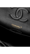 Chanel Classic Double Flap Bag Caviar Medium - Svart
