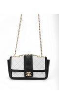 Chanel Single Flap Axelväska - Ljusblå/Svart