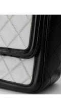 Chanel Single Flap Axelväska - Ljusblå/Svart