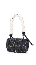 Chanel Tweed Pearl Single Flap Bag Mini - Svart