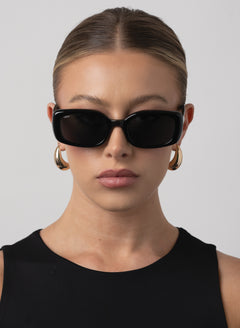 Daisy - Black/Smoke