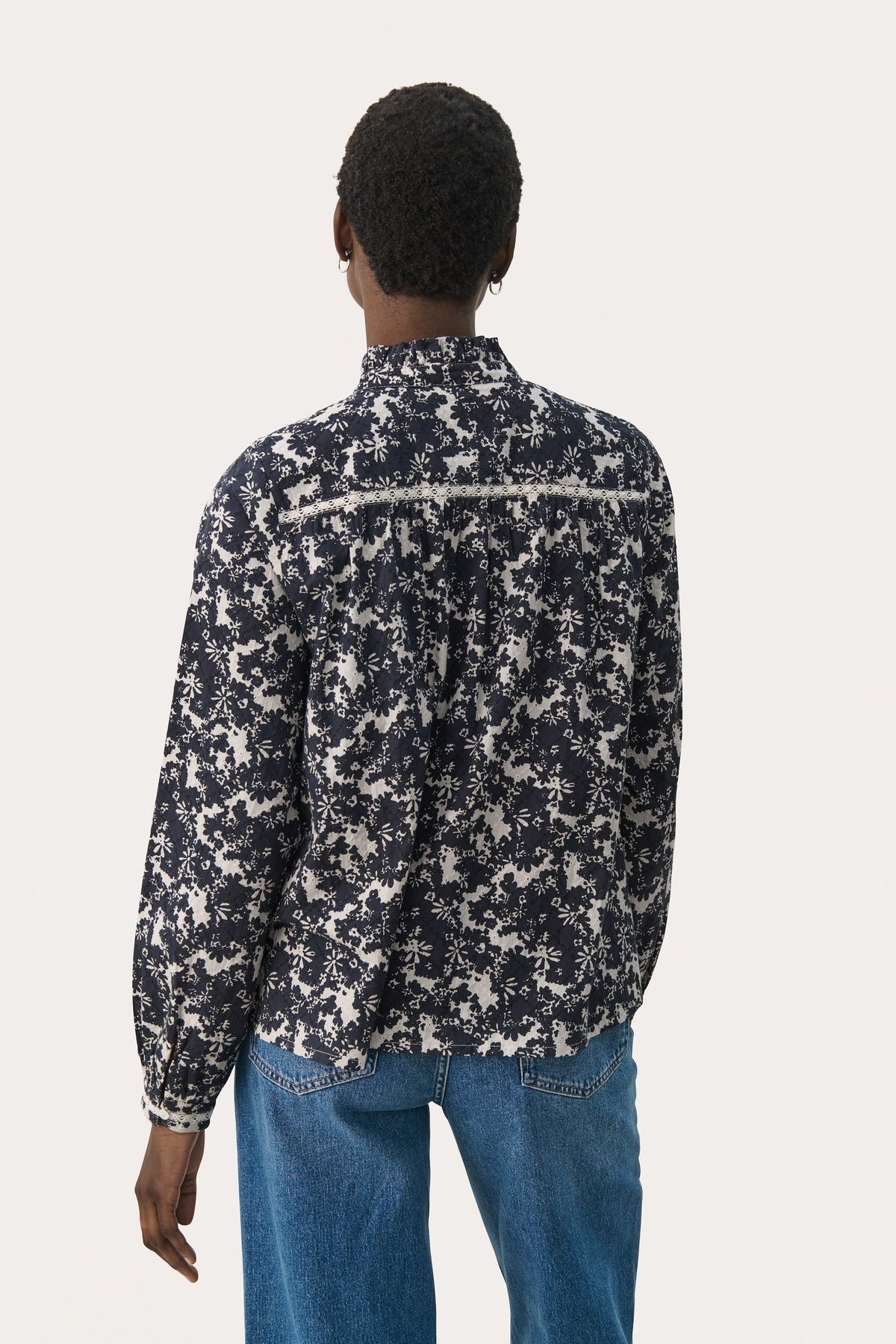 LeoluPW SH - Dark Navy Contrast Flower