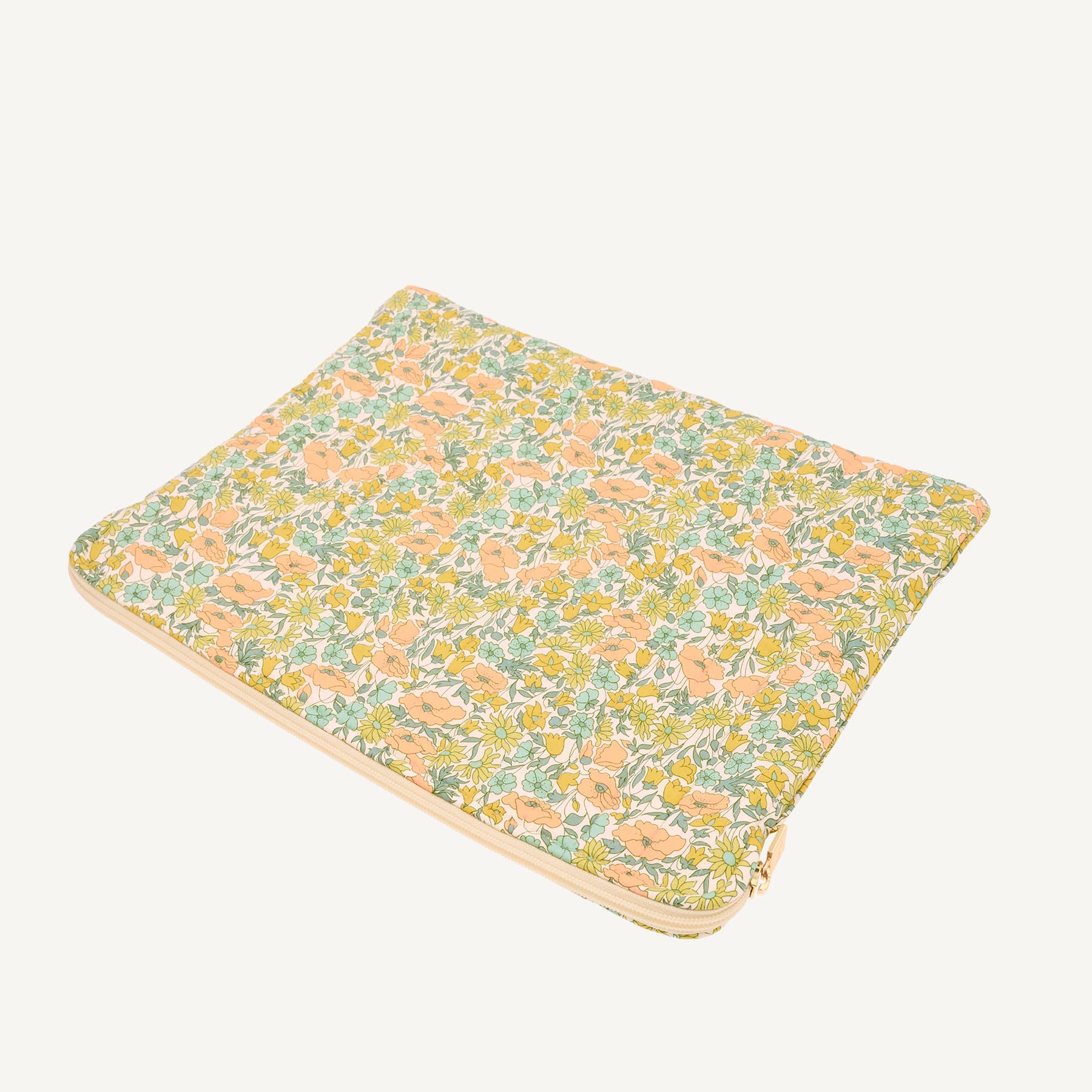 Mac Cover Mw Liberty - Poppy And Daisy Pastel