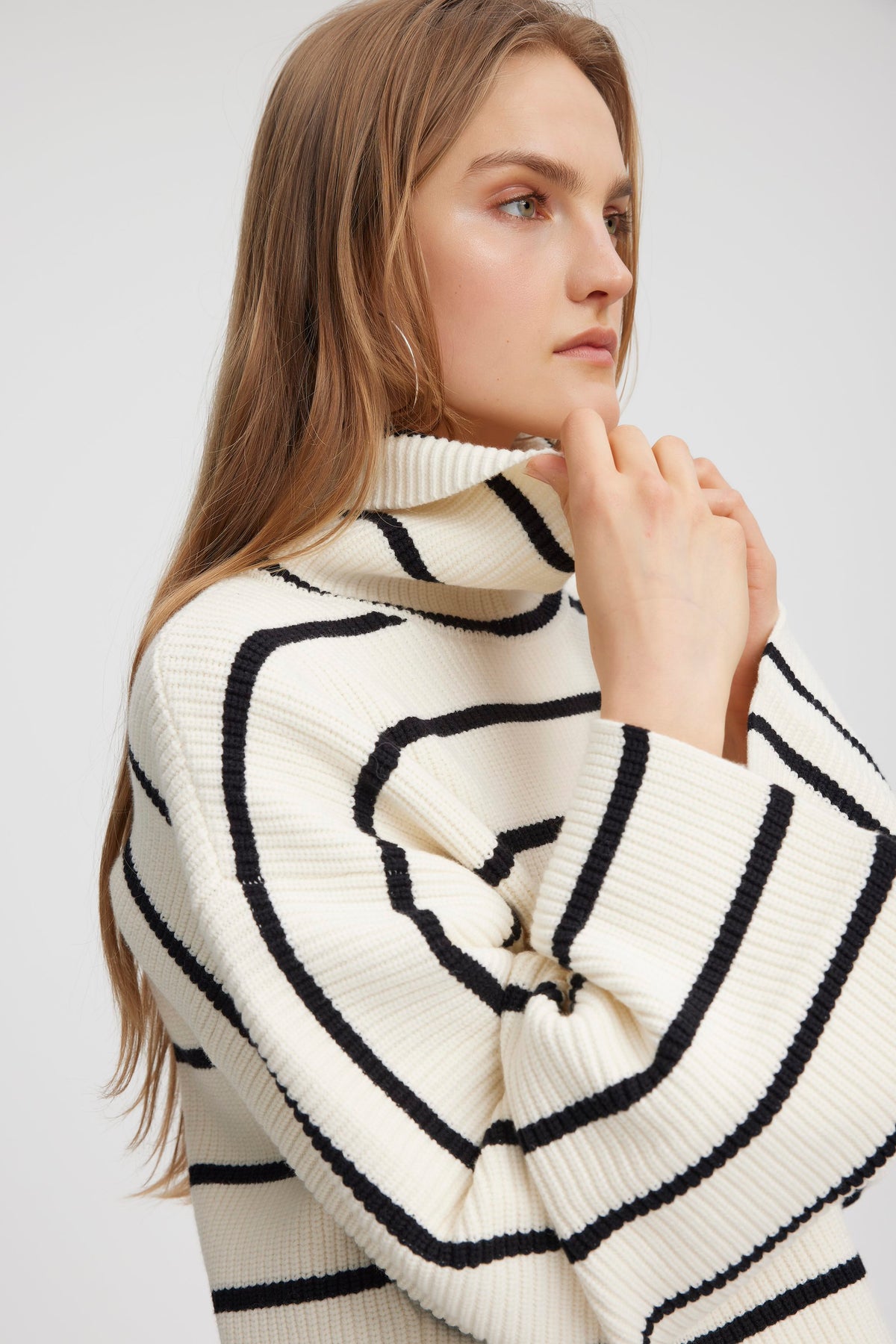 GeorgiaGZ Short Pullover - Egret With Black S