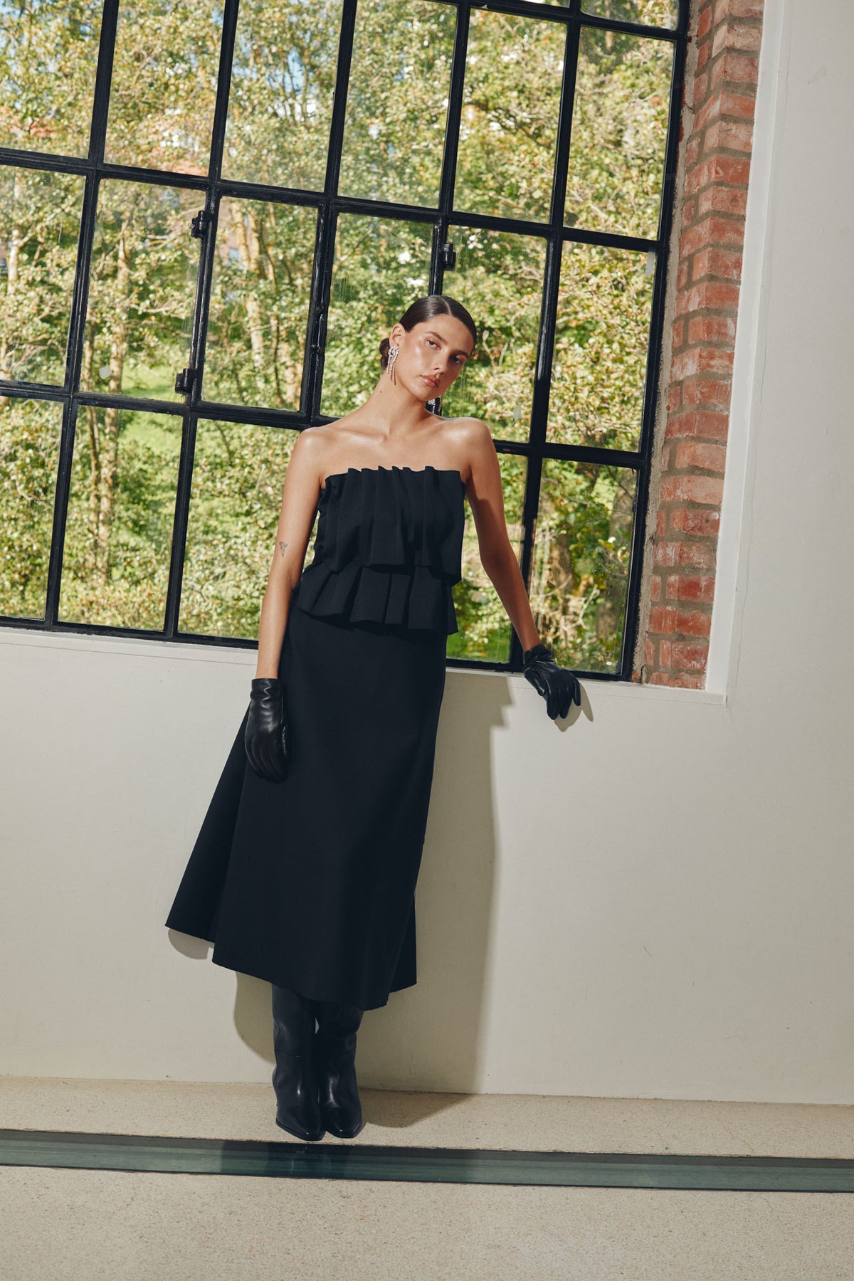 Sculpted Tube Dress - Svart
