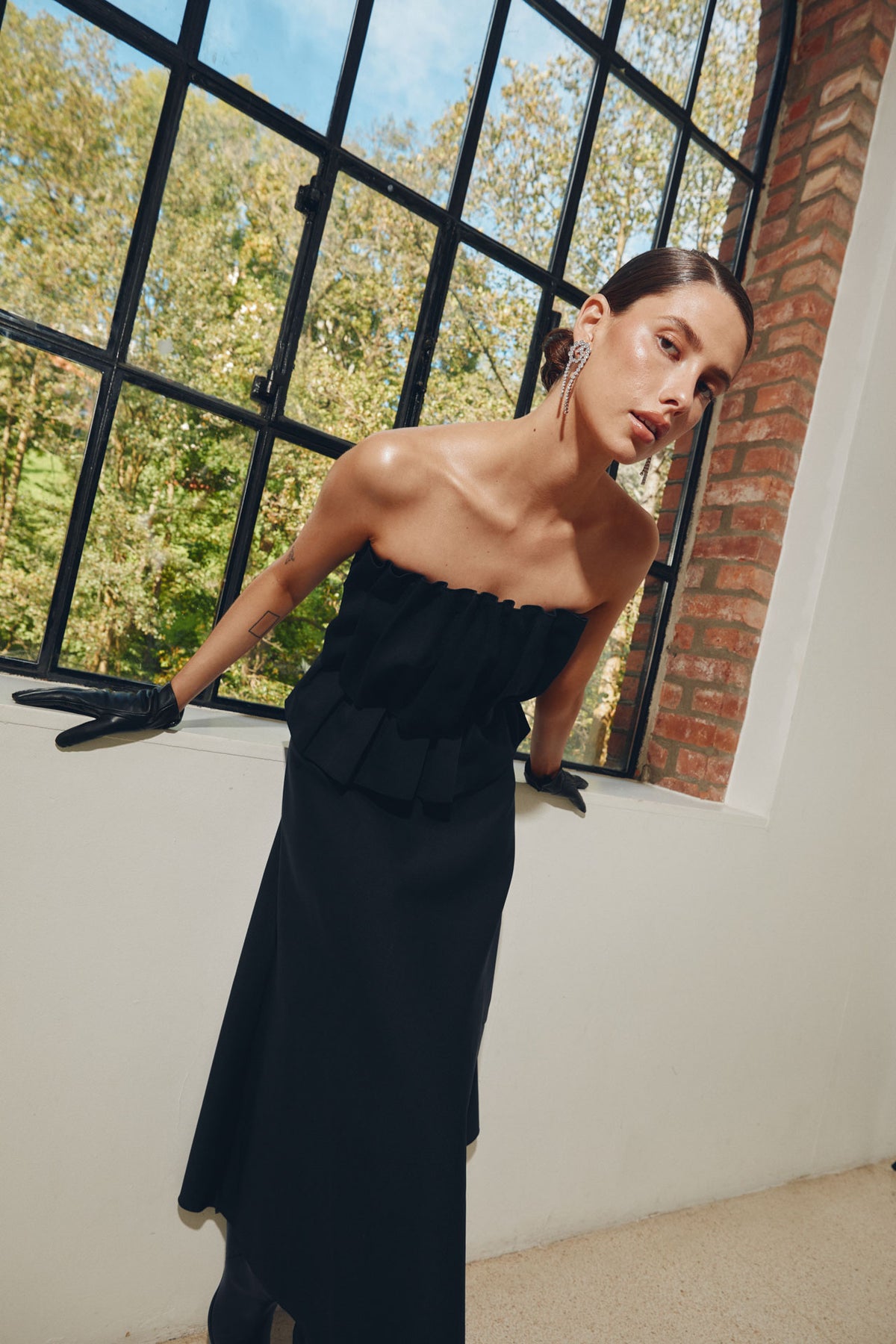 Sculpted Tube Dress - Svart