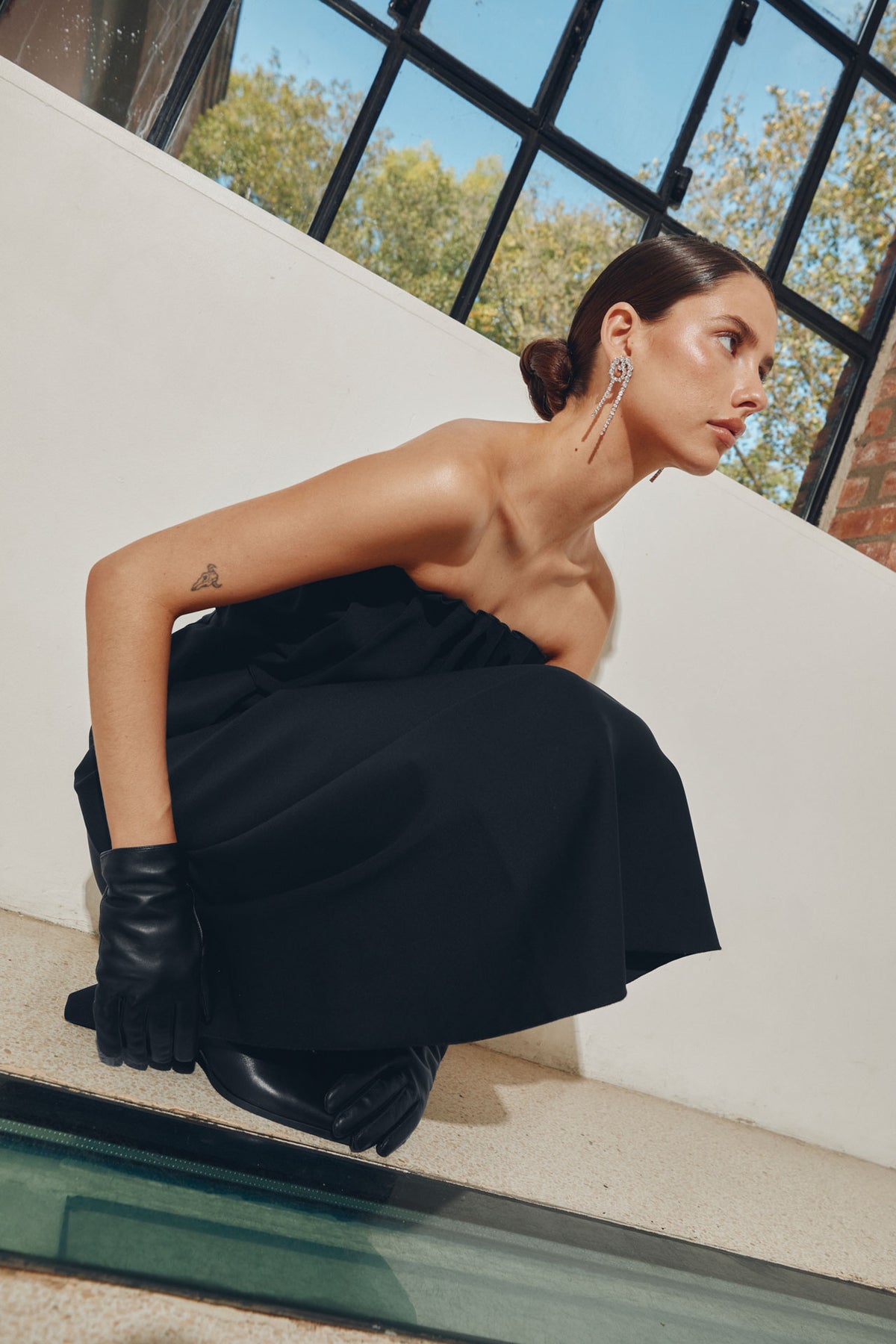 Sculpted Tube Dress - Svart