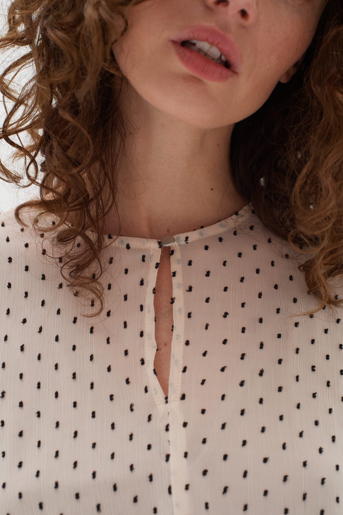 IbiIW Long Sleeve Blouse - French Nougat