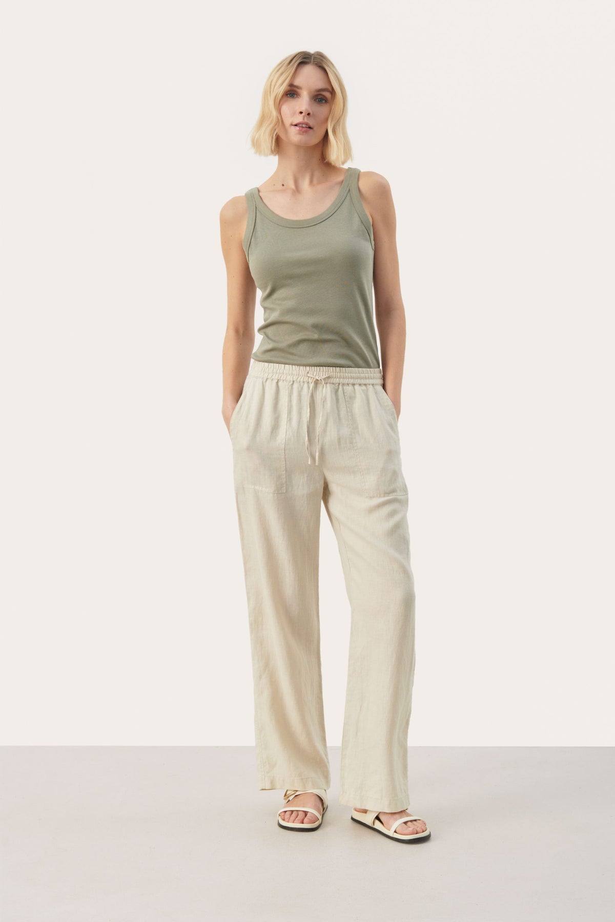EniolaPW PA - French Oak