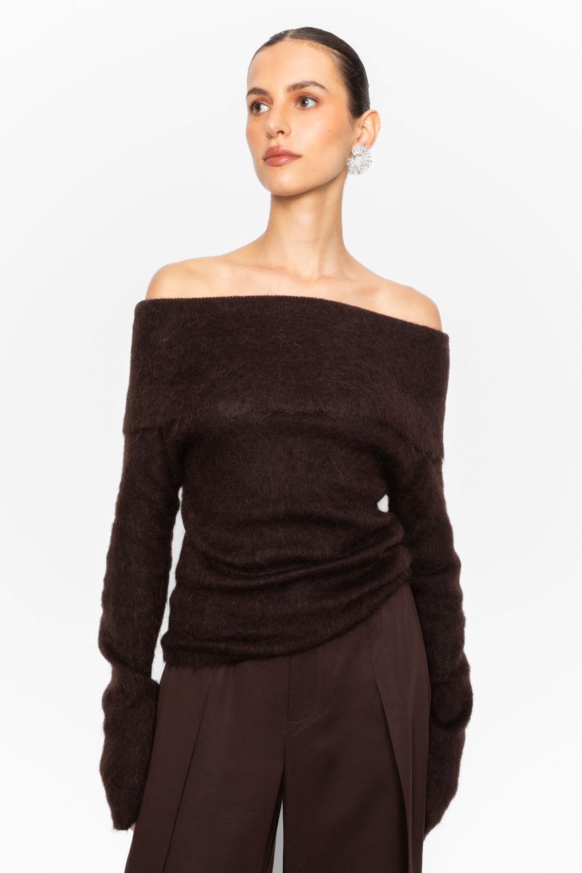 Eliette Off-Shoulder Knit - Mörkbrun