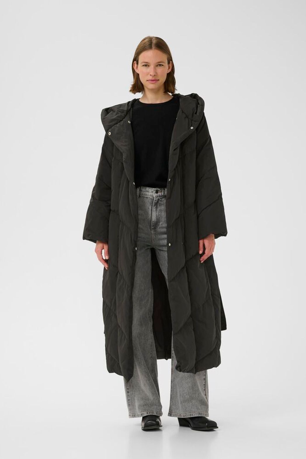 YazIW Long Coat - Black