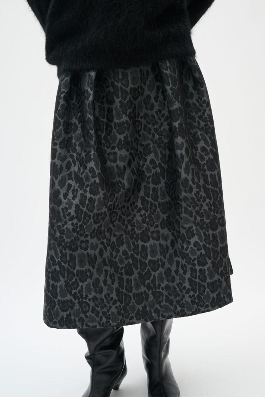 Zinaiw Skirt - Black
