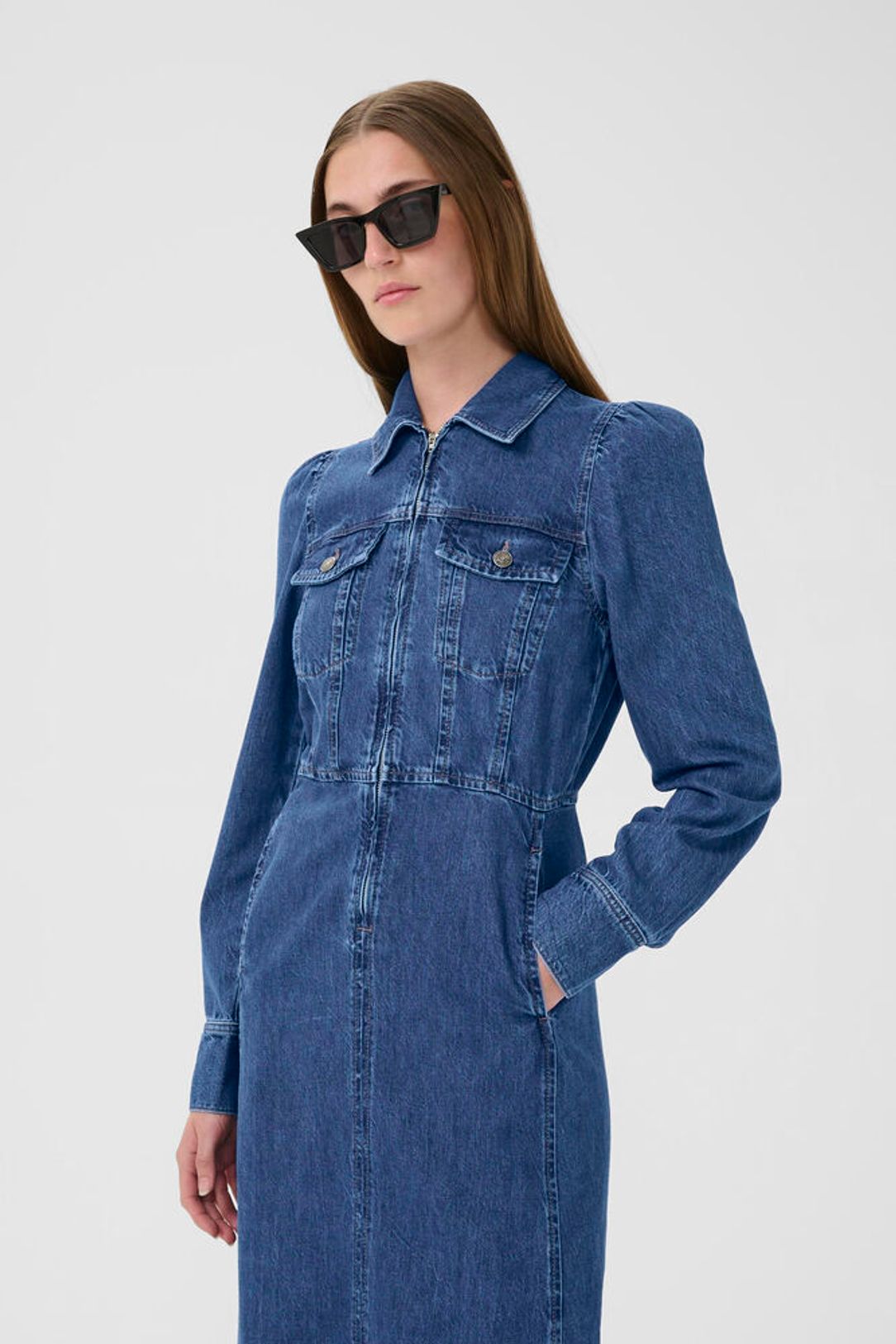 NaavaIW Dress - Medium Vintage