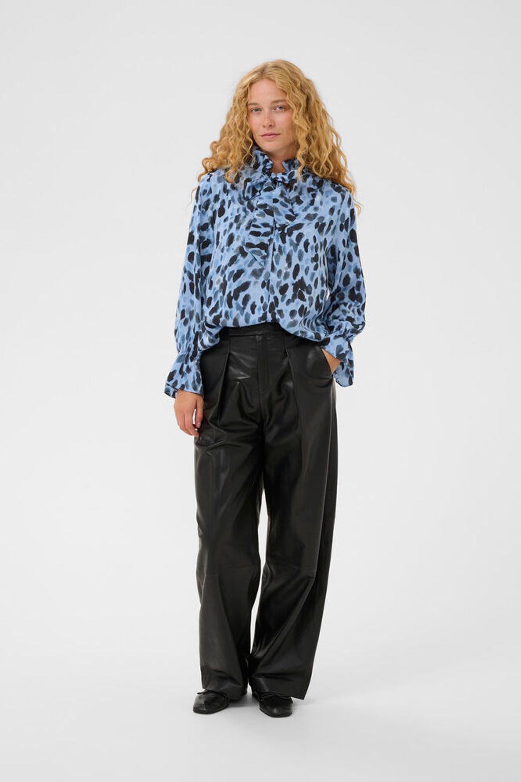 InWear GracieIW Printed Blus - Blue Painted Dot