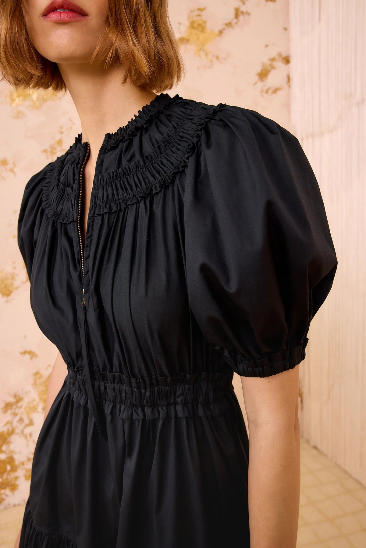 Othella Short Sleeve Midi Dress - Svart