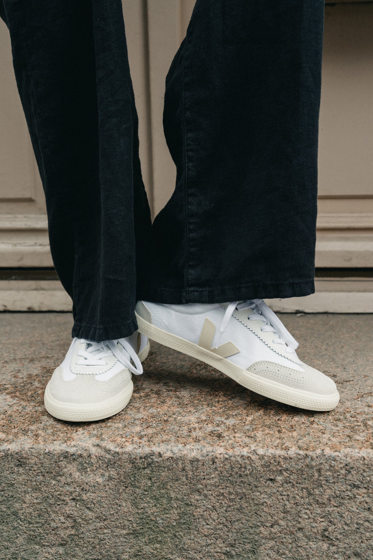 Volley Canvas - White Pierre