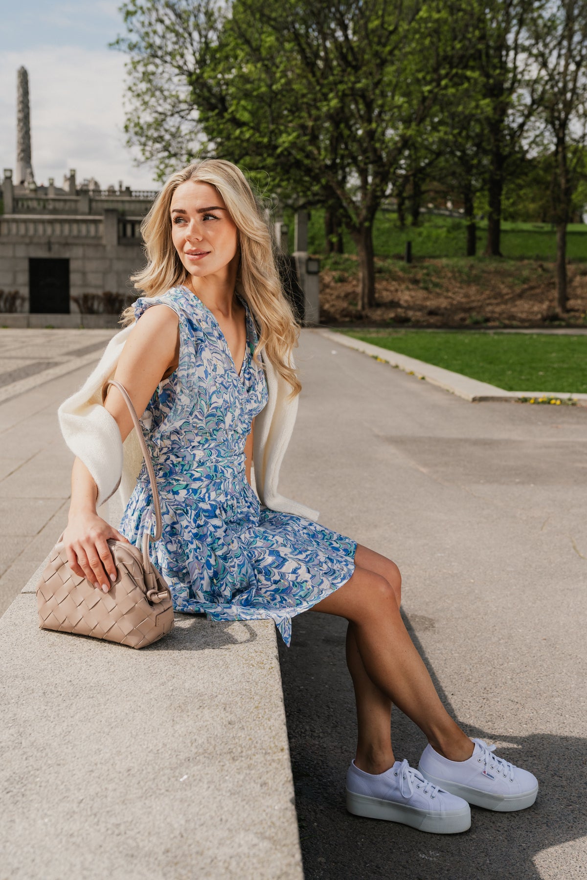 Aimee - Simply Taupe