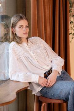Plalia - White