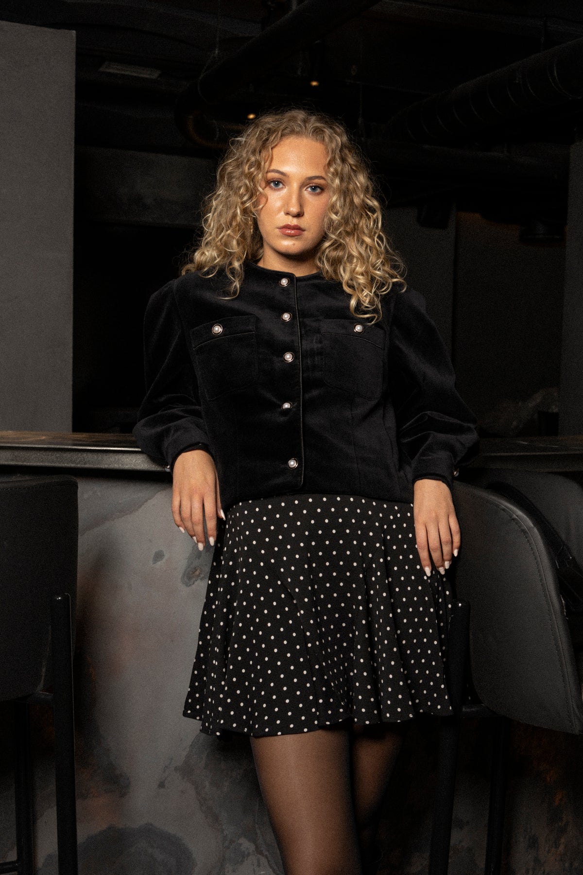 Louvre Velvet - Black