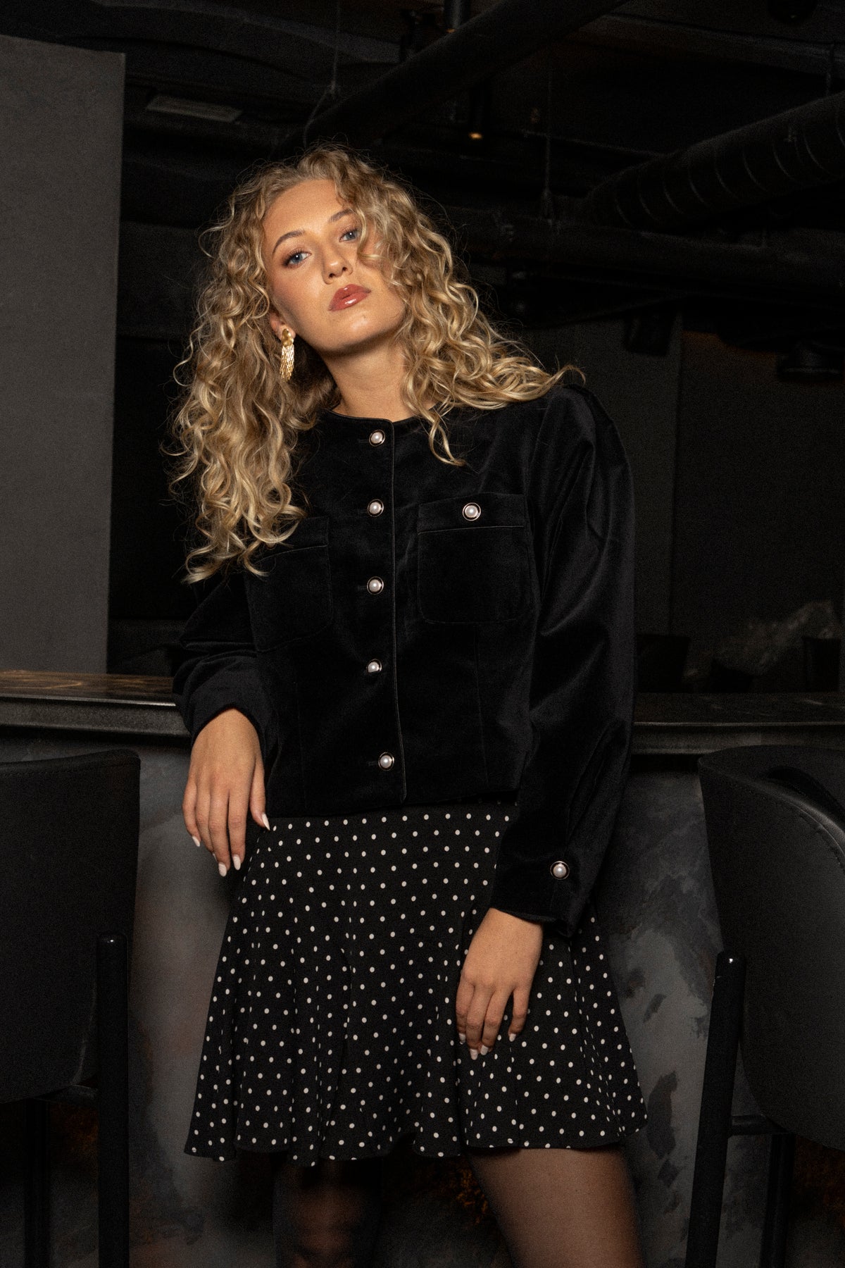 Louvre Velvet - Black