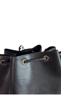 Louis Vuitton Noé Epi Gm Shoulder Bag - Black