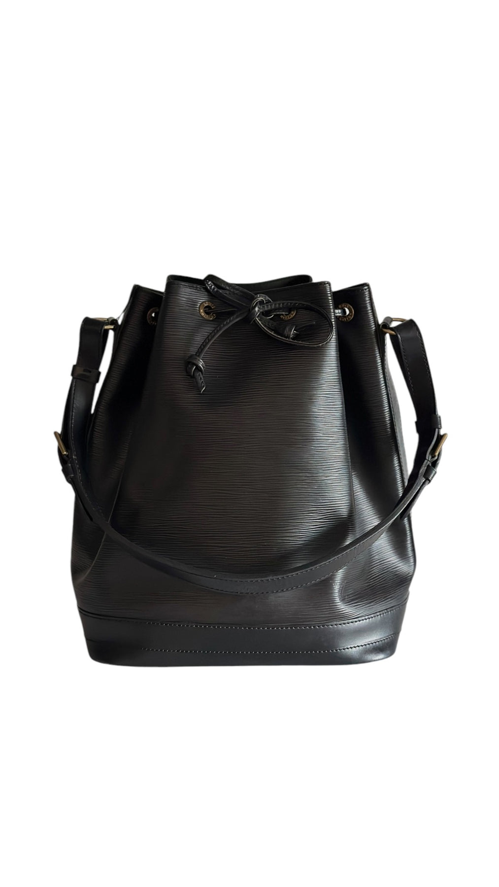Louis Vuitton Noé Epi Gm Shoulder Bag - Black