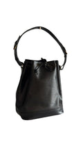 Louis Vuitton Noé Epi Gm Shoulder Bag - Black