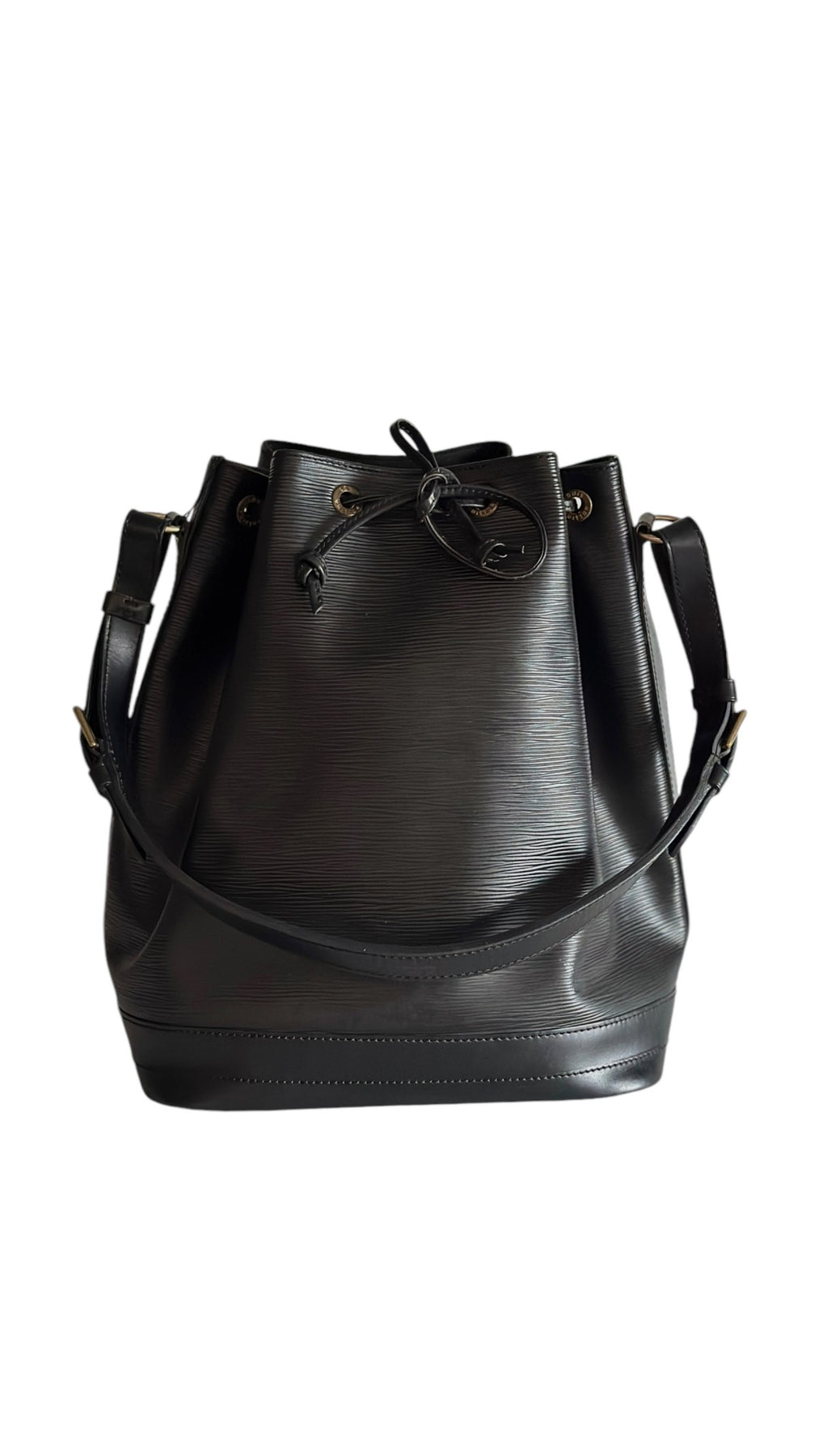Louis Vuitton Noé Epi Gm Shoulder Bag - Black