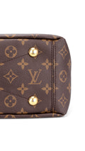 Louis Vuitton Pallas Shoulder Bag - Brown