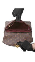 Louis Vuitton Saint Placide Chain Bag - Vinröd