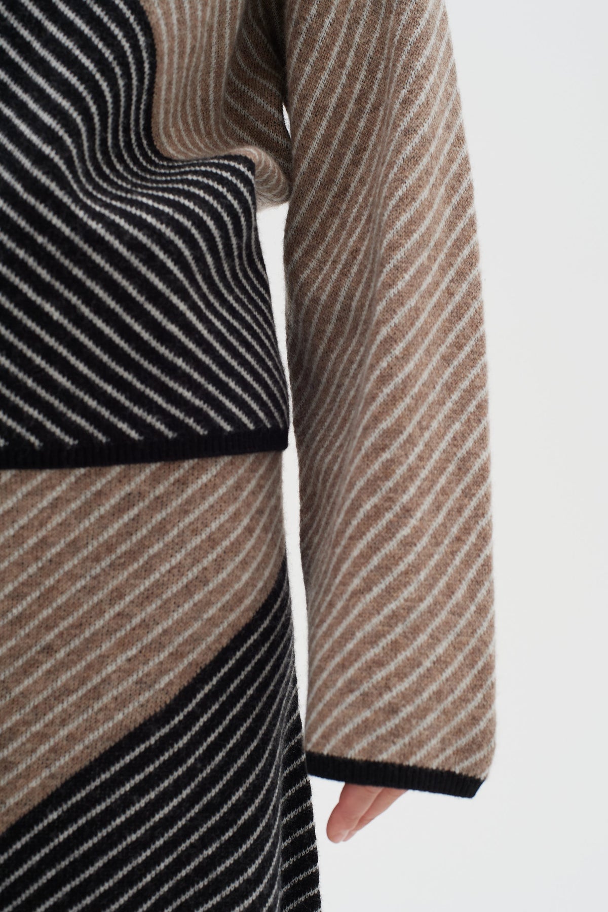 RancelIW Pullover - Mocha Grey/Black