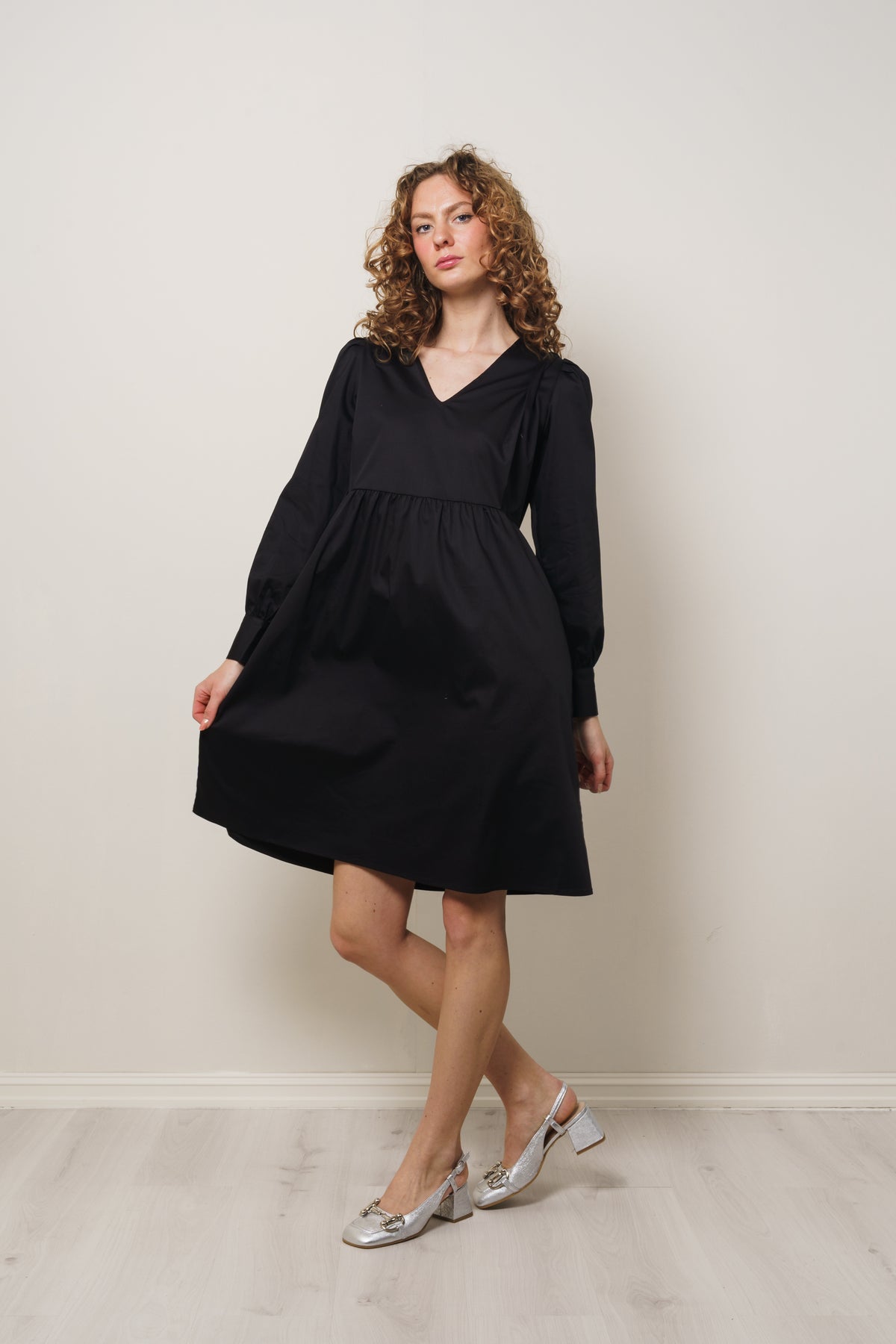 Isla Solid 75 - Black