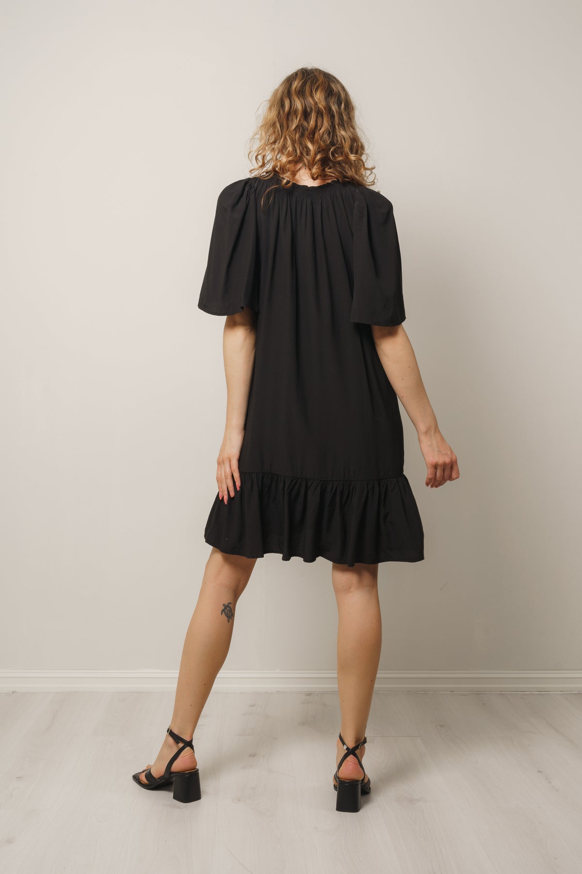 Sunrise Flow Crop Dress - Black