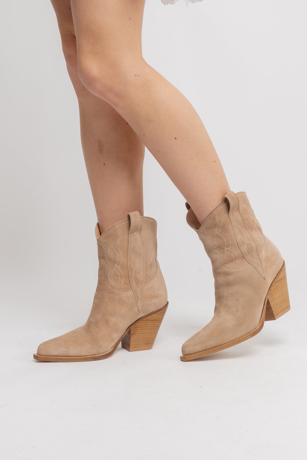 9432 - Velour Mou Naturale