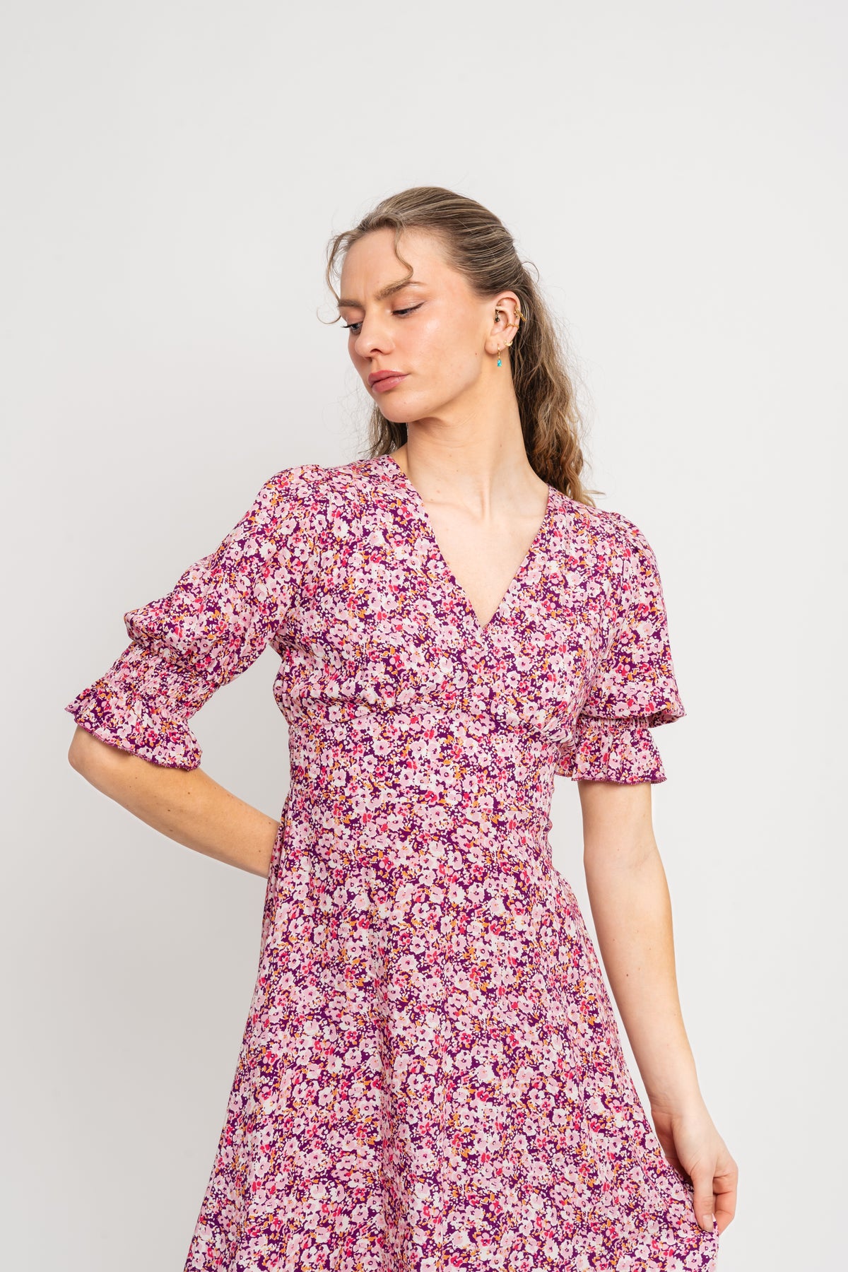 Koko Dress Short Open Back Short Sleeves - Lilac Bordeaux Big Flower