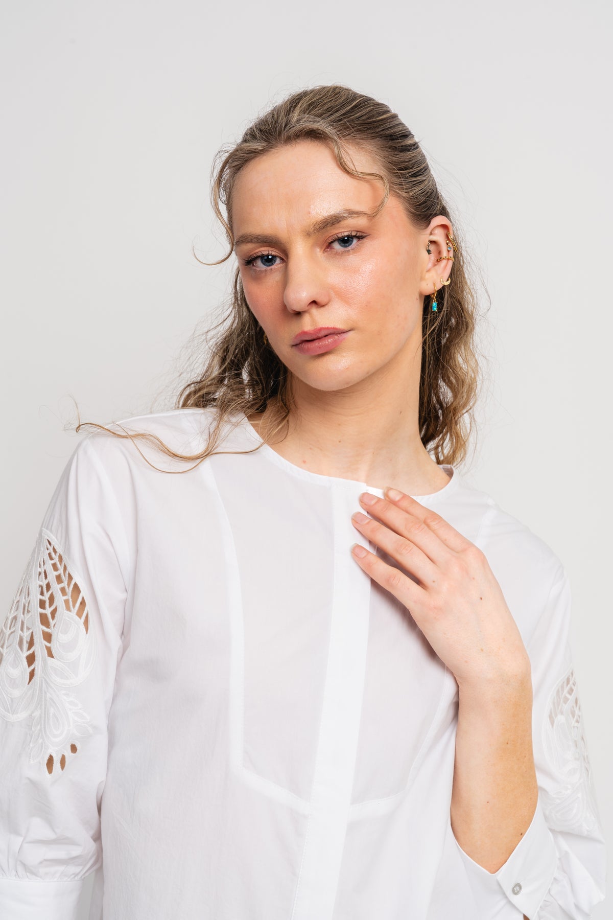 KelliseCC Lace Cut Shirt - Vit