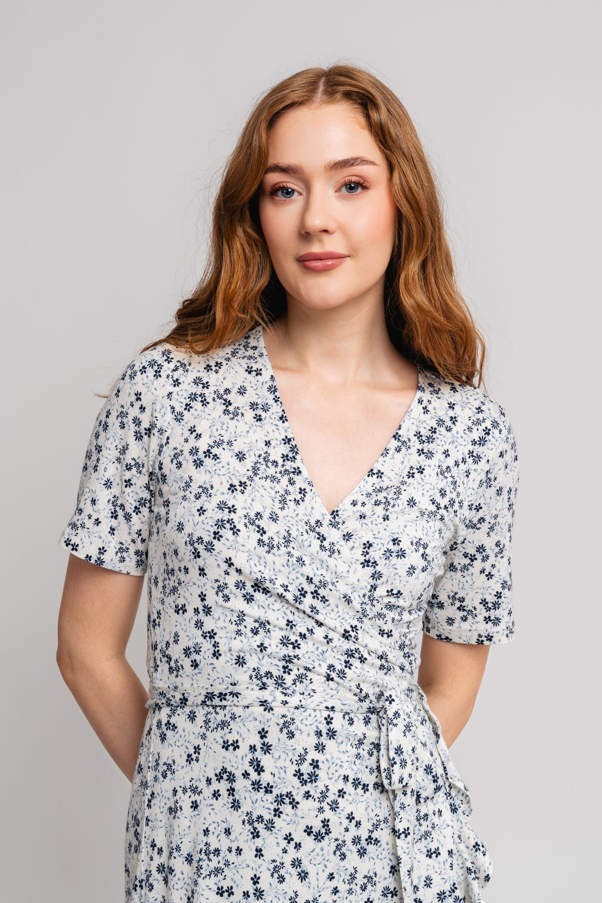 ElmyPW DR - Dark Navy Mini Flower Print