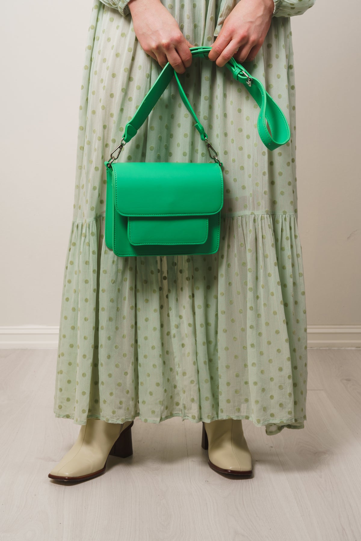Cayman Pocket Structure - Vivid Green