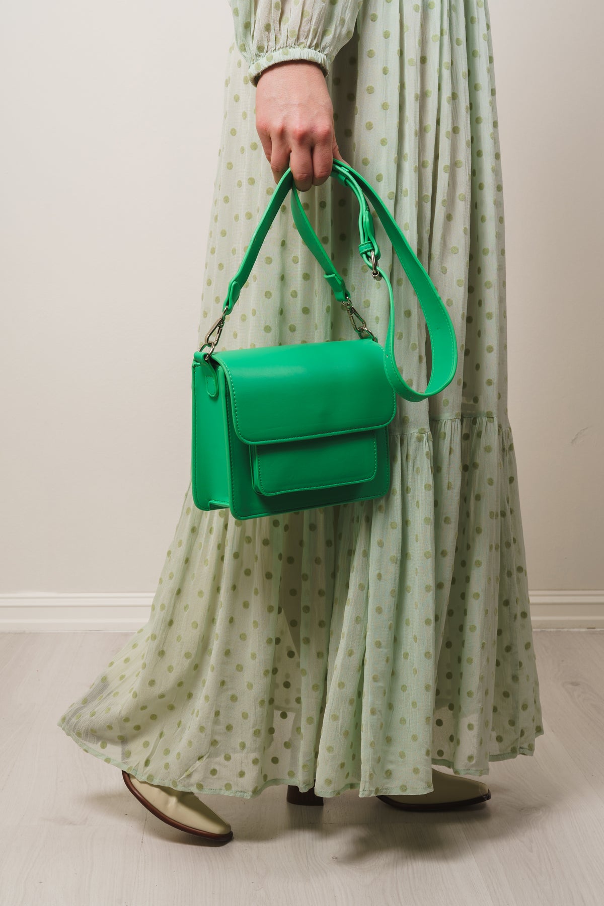 Cayman Pocket Structure - Vivid Green