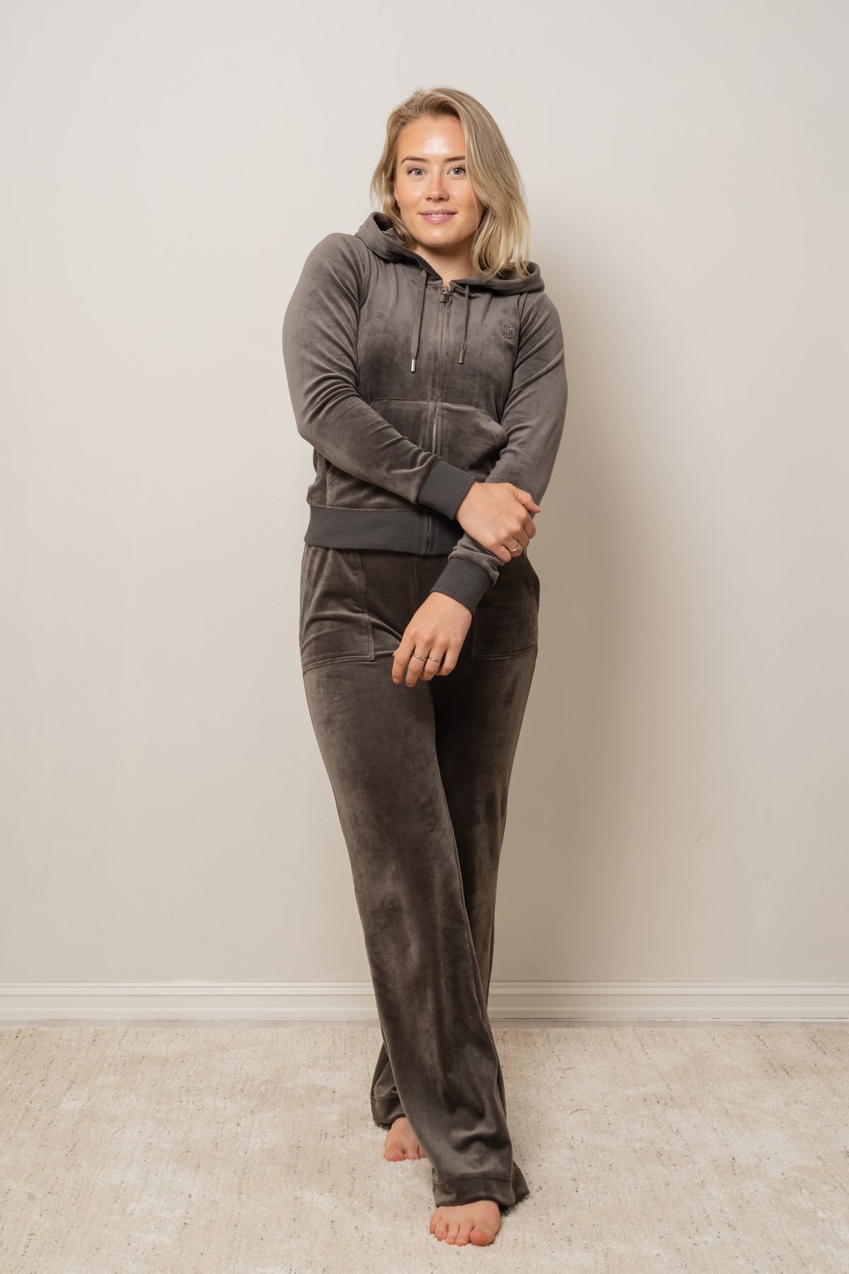 Del Ray Classic Velour Pant Pocket - Raven Black