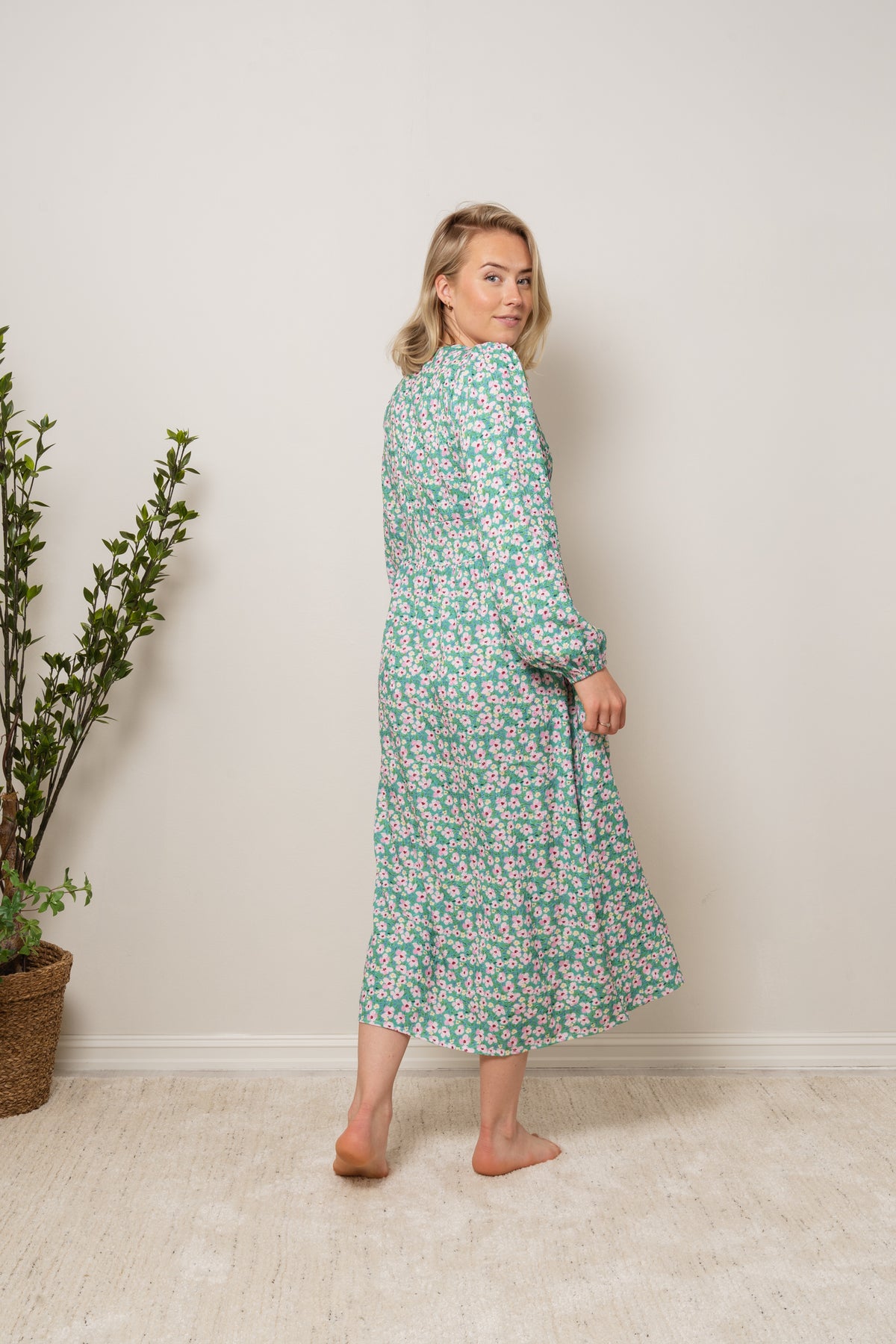 Noella Florentina Långklänning - Grön Blommig