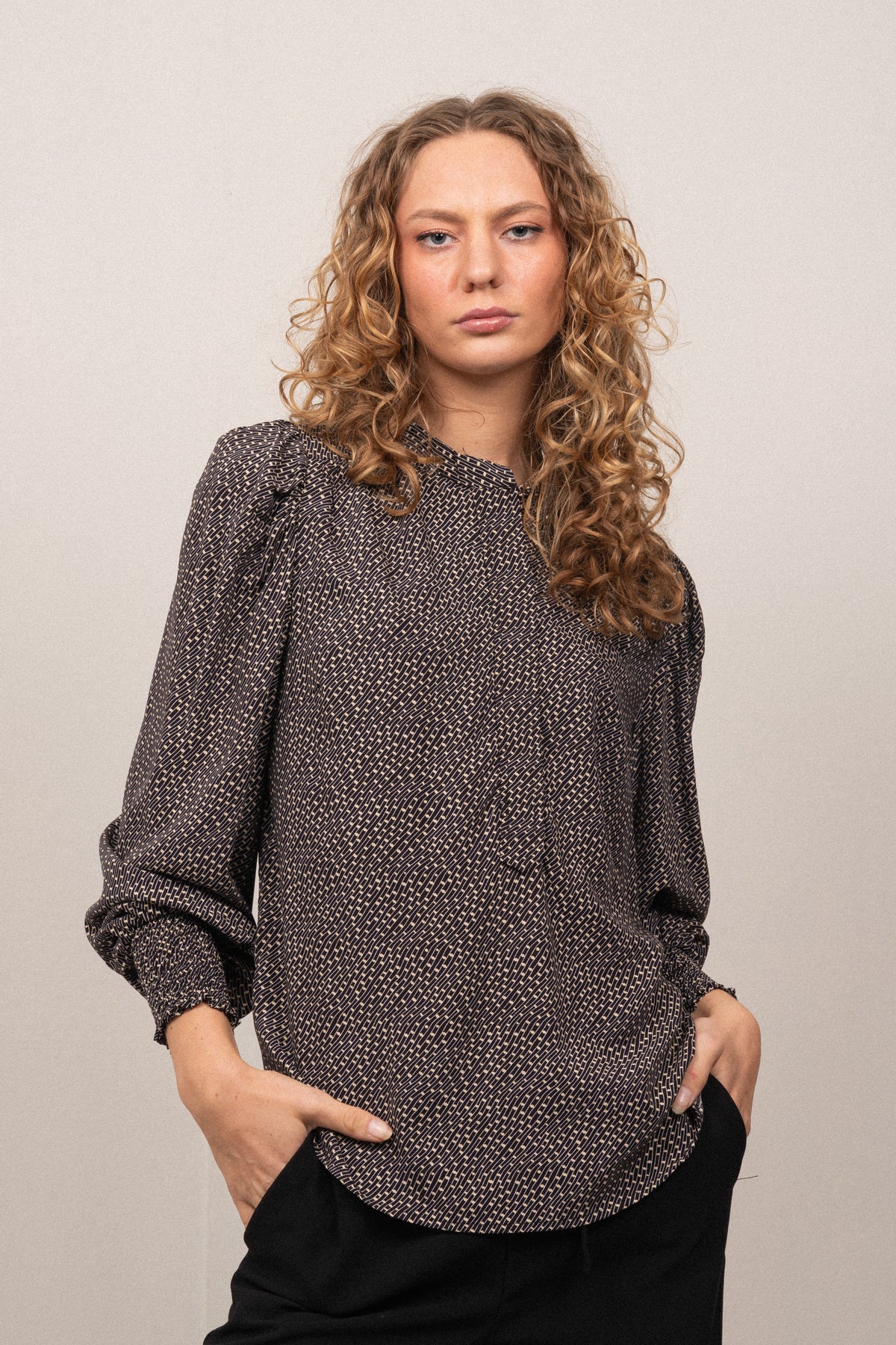 Dropscc Blouse - Black