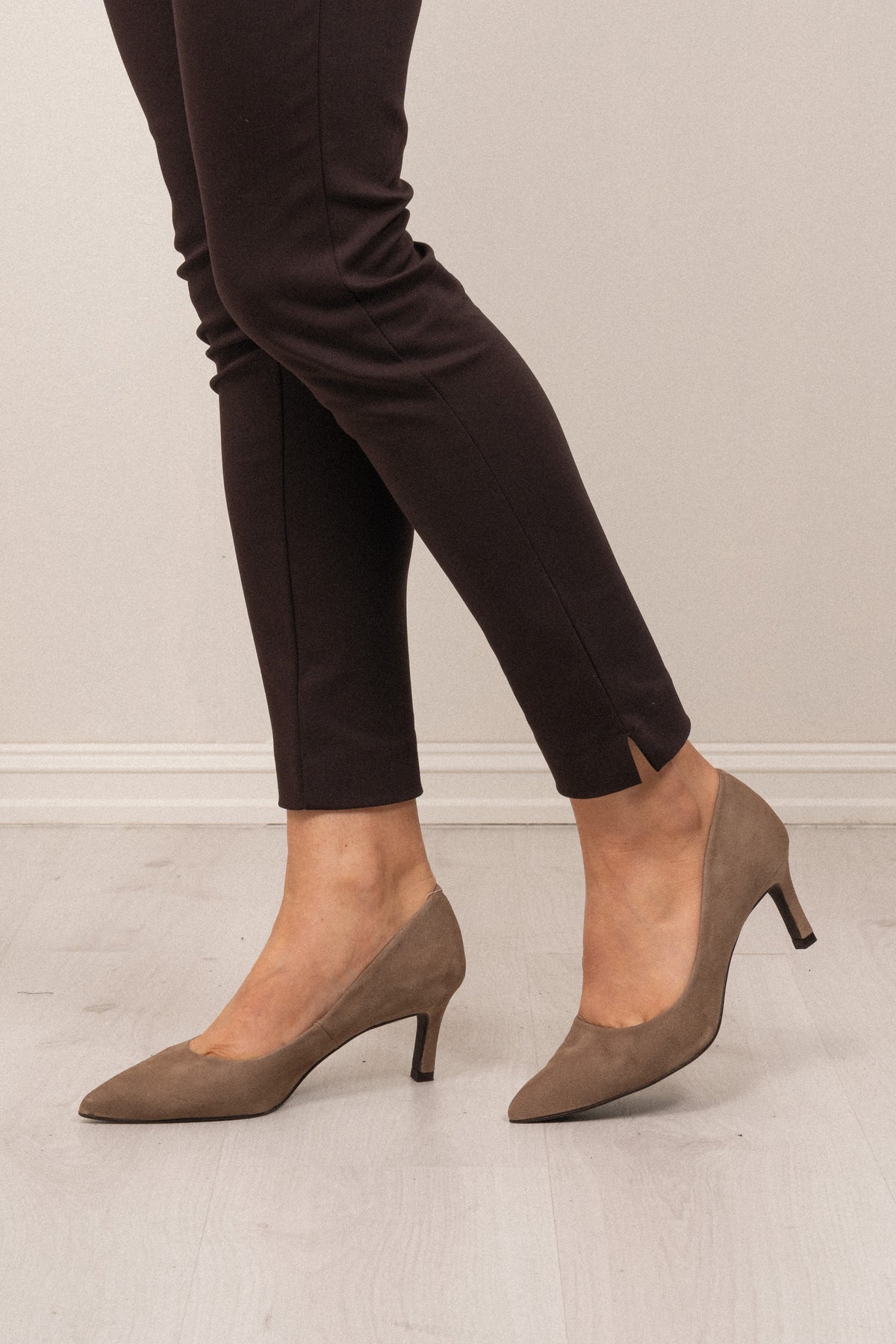 Larson - Taupe